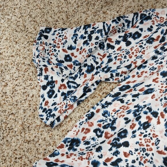 3001 Size XL Aster Button Down Tunic In Blue And Rust Leopard Print. - Picture 4 of 7